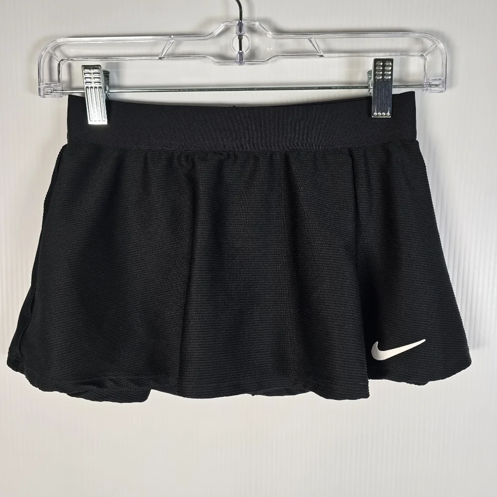 NWOT Nike Girl's Court Victory Black Flouncy Skort Ribbed Shorts Underneath S